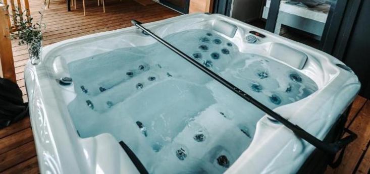 Sea House Pool & Jacuzzi, Bikes, Sup - Privilege Point Camping & Villas Selce Dış mekan fotoğraf